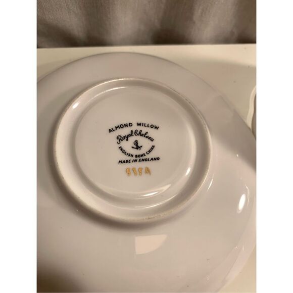 MCM Royal Chelsea Tea Set- ‘Almond Willow’ Gold Foil English Bone China +Xtras - Picture 6 of 7